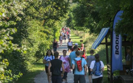 Pohod ob reki, ki povezuje še več pestrega dogajanja (1)
